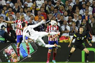 Cristiano Ronaldo strzela z powietrza