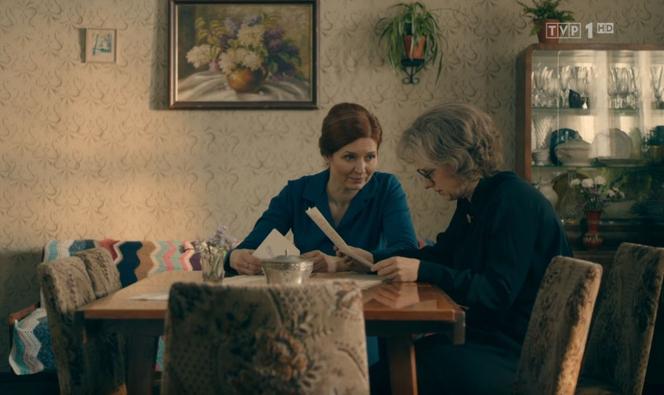 Stulecie Winnych 3 odc. 39. Andzia (Barbara Wypych), Ania (Urszula Grabowska)
