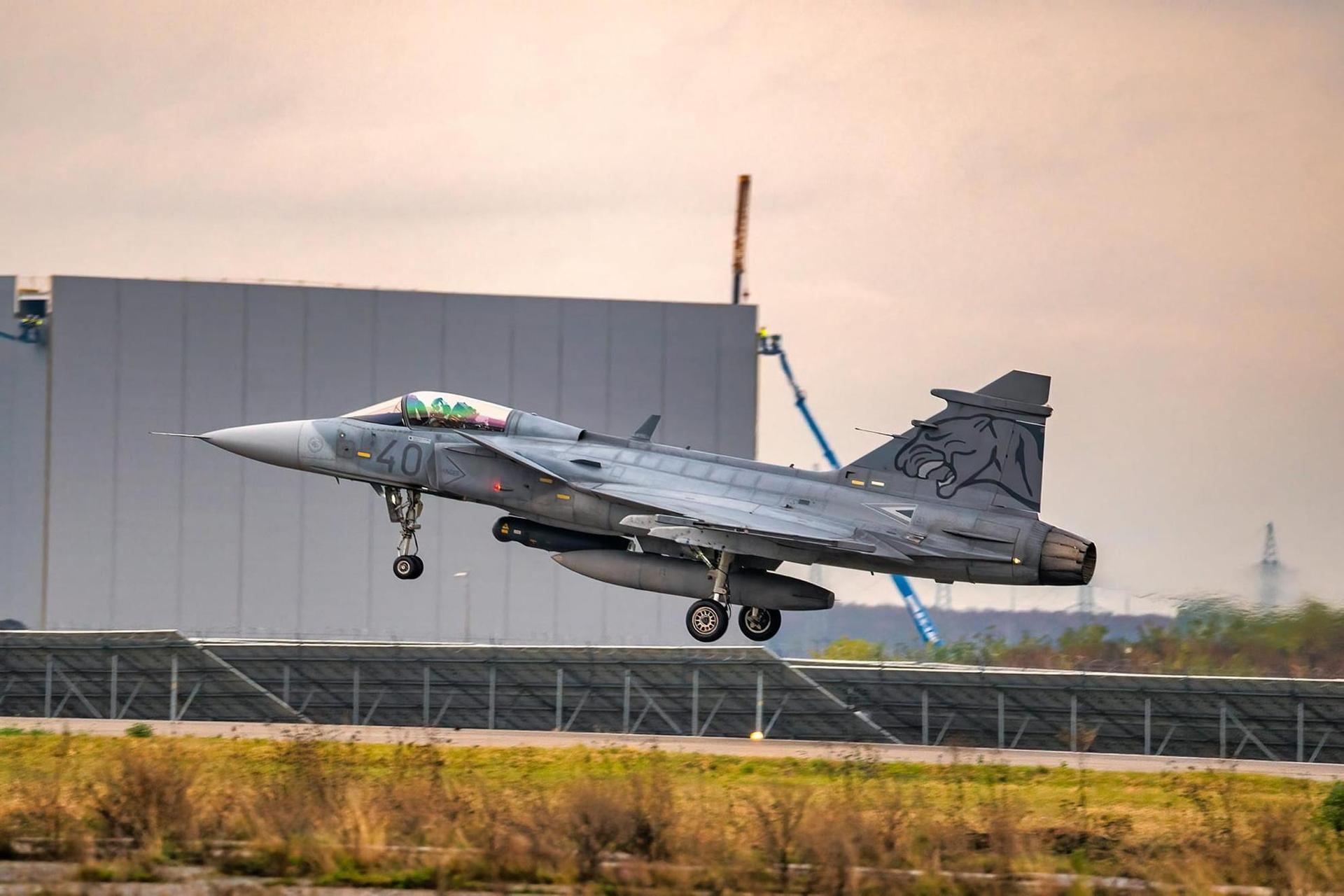 Węgierski samolot Gripen 