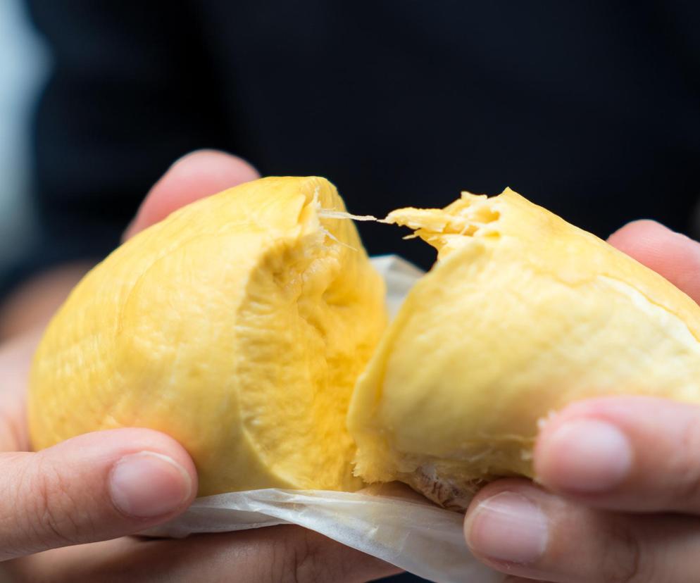 Cuchnie, budzi niechęć i jest zakazany w wielu miejscach. Nietypowy owoc, który chroni serce