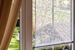 Wystrój okna i dekoracja parapetu: ich decydujące znaczenie w wystroju wnętrza