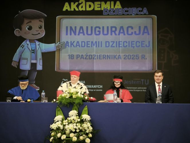 Inauguracja roku akademickiego dziecięcego uniwersytetu w ANS