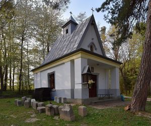 To niezwykłej urody wieś w Małopolsce. Kiedyś mieszkało w niej siedmiu mnichów