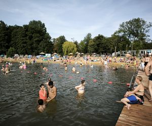 Długi sierpniowy weekend na plaży w Osiecznej