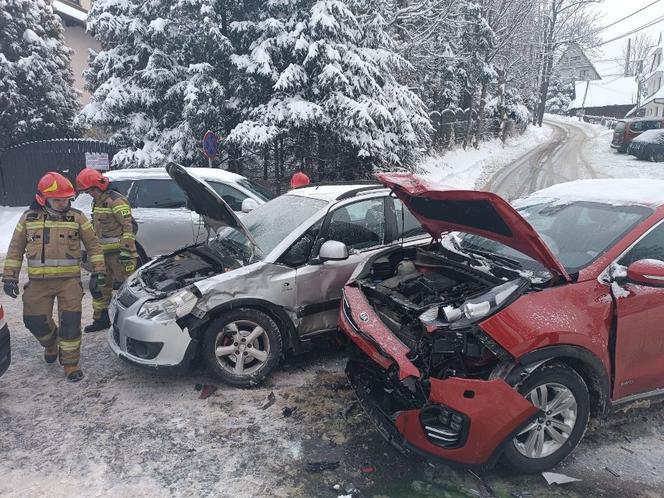 Wypadek w Zakopanem. Na drogach panują fatalne warunki