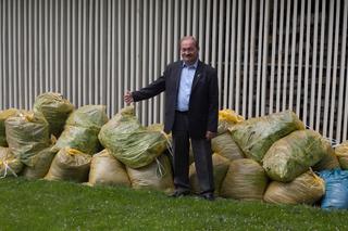 Śmieciarze przyjadą częsciej po trawę?