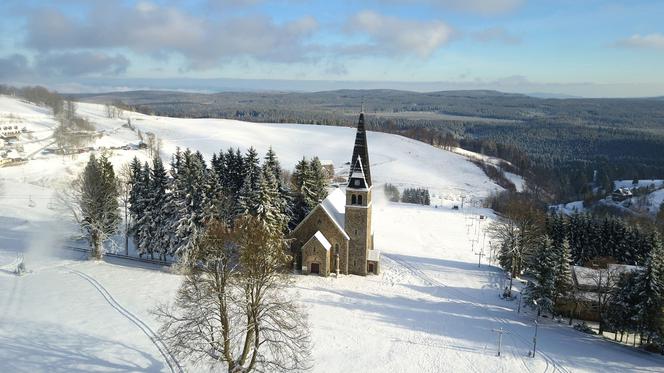 W Zieleńcu już mnóstwo śniegu! Trwa naśnieżanie stoków