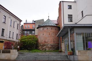 Ta wieża jest perłą renesansu na mapie Małopolski. Zachwycają się nią turyści!