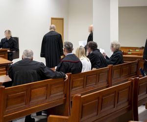 Grzegorz Braun odpowie za zgaszenie świec chanukowych i inne skandale