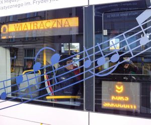 Chopinowski tramwaj i pociąg metra w Warszawie