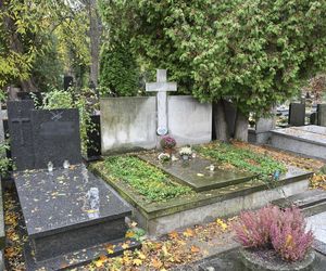 Grób matki Bronisława Komorowskiego