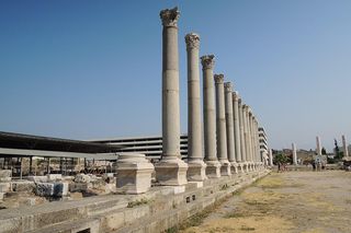 Pozostałości po starożytnej agorze w Izmirze