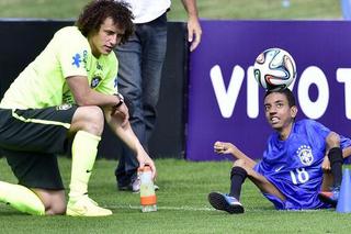 Niepełnosprawny chłopiec zachwycił Davida Luiza. ŻONGLOWAŁ piłką! [WIDEO]