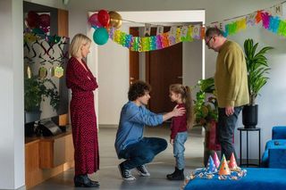 Barwy szczęścia odc. 3186. Olga (Dorota Łukasiewicz-Kwietniewska), Marek (Marcin Perchuć), Witek (Witold Sosulski), Wioletka (Sara Kudaj)