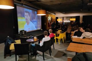 Mundial 2022. Polacy wspierani przez łódzkich kibiców walczą o awans