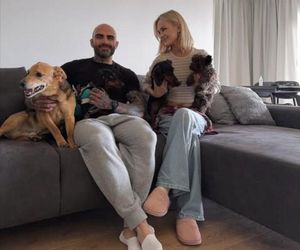 Błyskawiczna zmiana statusu. Akop Szostak w kwietniu się rozwiódł, a w czerwców oświadczył ponownie