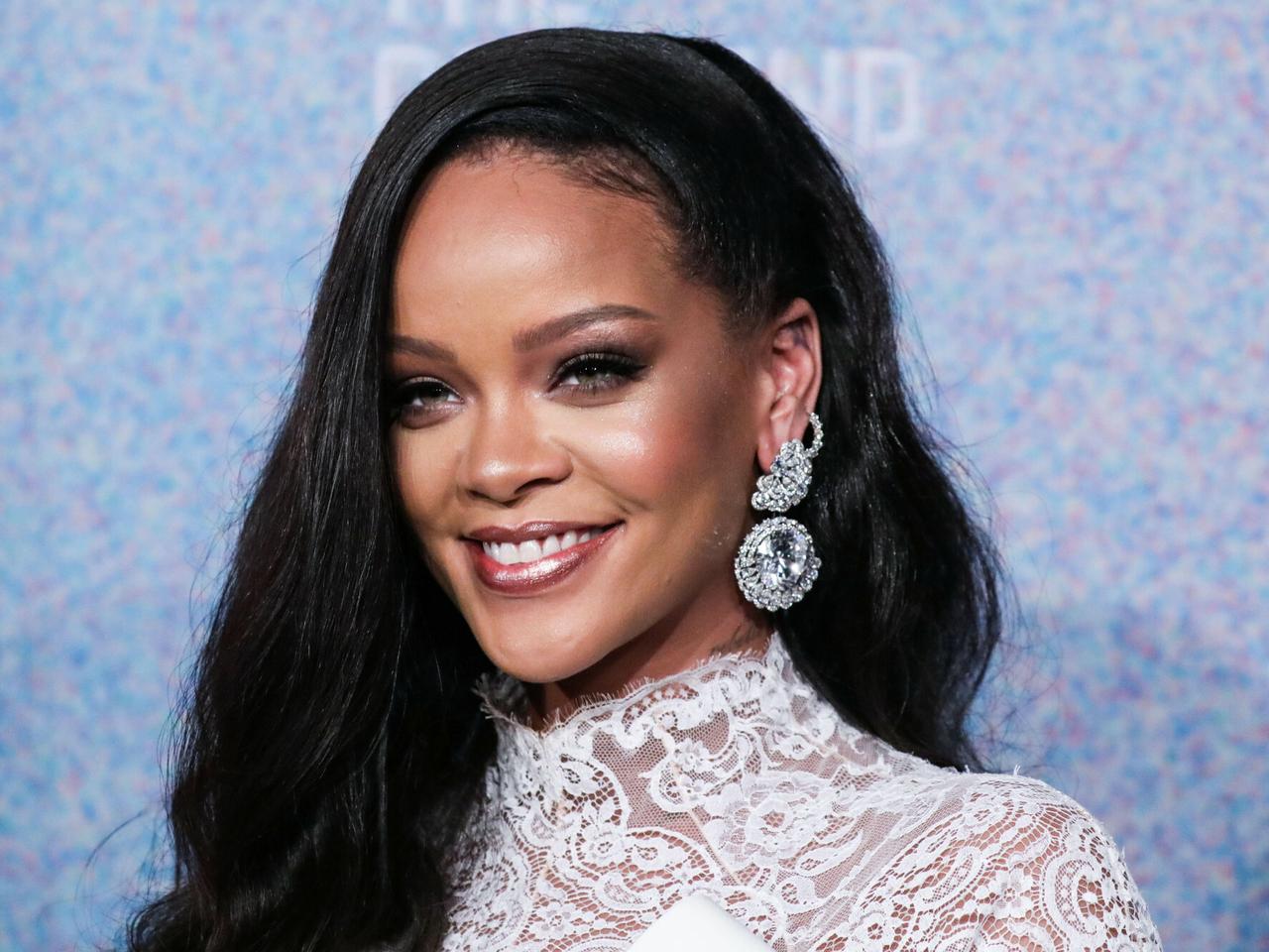 Rihanna wydała album. „Queen size” kosztuje 1495 dolarów i jest zaledwie 500 egzemplarzy