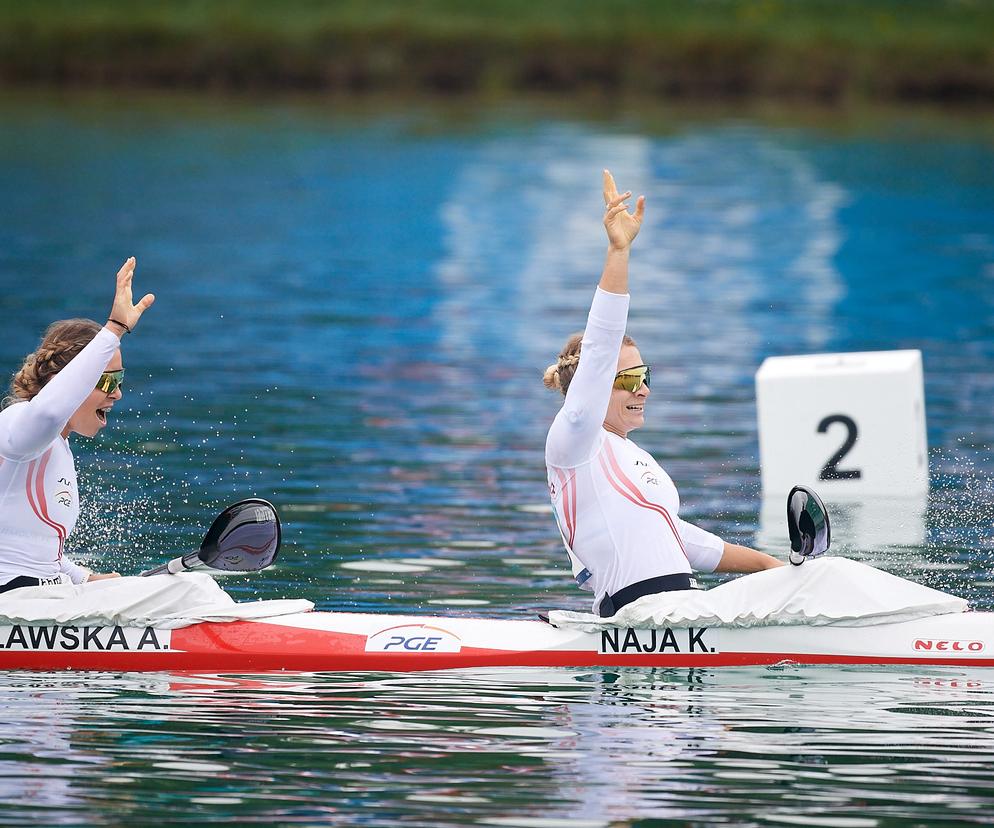 Karolina Naja i Anna Puławska