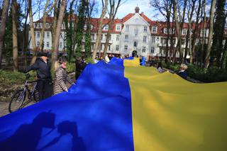 Wojna na Ukrainie. W Świnoujściu okazali wsparcie gigantyczną flagą! [ZDJĘCIA, WIDEO]