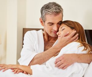 Jak zbudować szczęśliwy związek po 50-tce? 7 tajemnic dojrzałej relacji