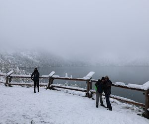 Śnieg w Tatrach. TOPR ogłosił pierwszy stopień zagrożenia lawinowego