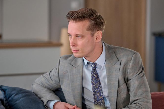 Na Wspólnej odc. 4079. Darek Żbik (Michał Mikołajczak)