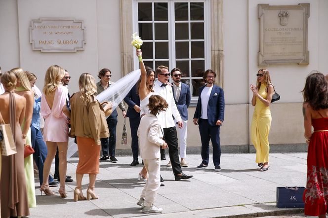 Ślub jak z bajki! Syn Marioli Bojarskiej-Ferenc powiedział tak. Panna młoda nie ukrywała brzuszka