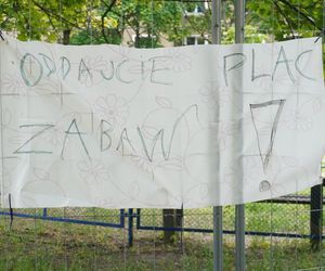 Ogrodzony plac zabaw na Winogradach