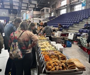 Ręcznie lepione pierożki i pyszne makarony. Taki jest Smaczny Targ w Szczecinie