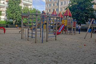 Plac zabaw na Piątkowie z ograniczonymi godzinami otwarcia