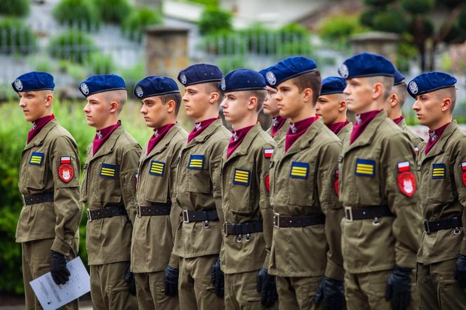 Uczniowie ZS nr 2 podczas Przeglądu Musztry Klas Mundurowych w Gromniku