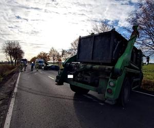 Zderzenie dwóch samochodów w Wilkowicach. Jedna osoba poszkodowana