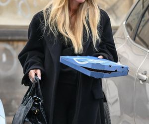 Joanna Przetakiewicz Bantleyem po pizzę