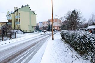 Śnieg i pierwsze problemy MPK. Gdzie we Wrocławiu znajdziemy dziś utrudnienia? [AKTUALIZACJA]