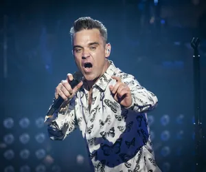 Robbie Williams - ceny biletów na koncert w Krakowie. Za miejsca pod sceną trzeba SŁONO zapłacić!