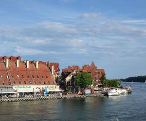 Mikołajki to mazurska Wenecja. Przyciągają turystów z całego świata