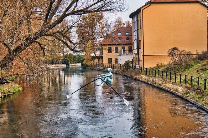 Balansujące rzeźby na stałe zagoszczą w Bydgoszczy