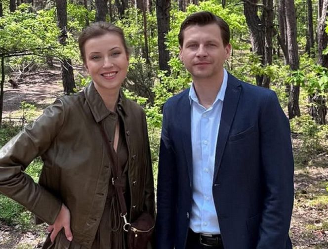 M jak miłość. Adam nie zniknie z życia Natalki w nowym sezonie! W tym na dobre zastąpi jej Bartka - ZDJĘCIA