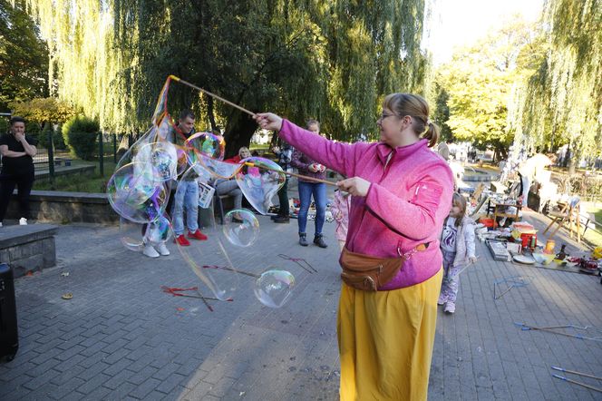 Za nami ostatnia Miejska Garażówka w Katowicach. Dziś do wydarzenia dołączyli rękodzielnicy