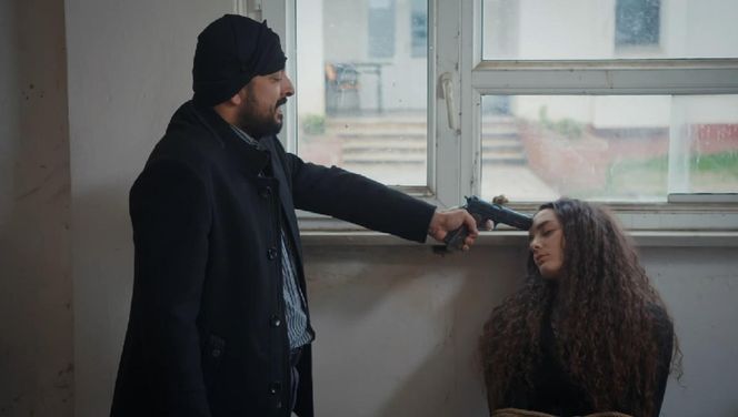 Dziedzictwo, odcinek 690. Idris, Nana