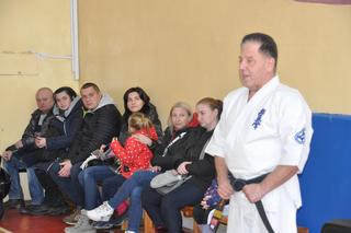 Akademia Karate w Skarżysku. Certyfikaty na wyższe stopnie dla wychowanków klubu