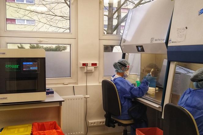 Zmodernizowana pracownia biologii molekularnej w szpitalu na kieleckim Czarnowie