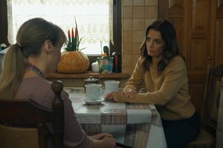 Barwy szczęścia, odcinek 3186. Krystyna Szymańska (Agata Pruchniewska), Kasia (Katarzyna Glinka)