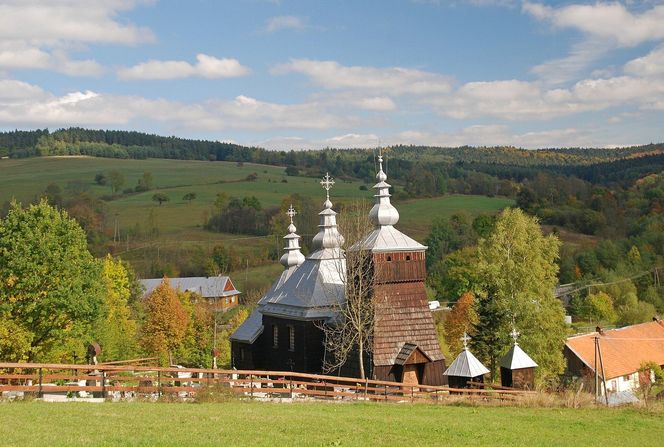 To sławna niewielka wieś w Małopolsce. Kiedyś wyrabiano w niej drewniane zabawki