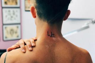 Nowy tatuaż Dawida Kwiatkowskiego. Co oznacza?