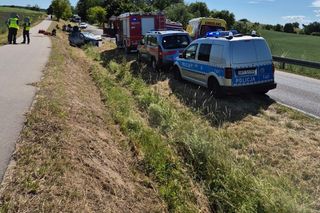 Czołowe zderzenie na szesnastce. 7 osób poszkodowanych, w tym dziecko!