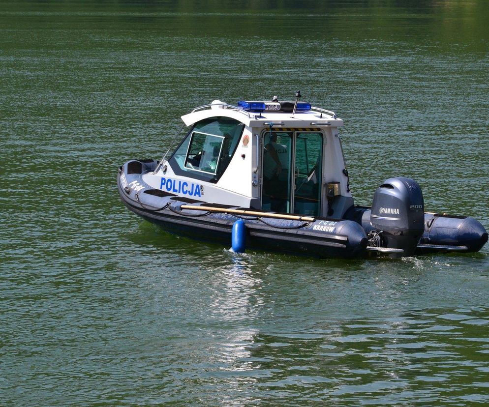 Tragedia na Zakrzówku. Młody mężczyzna zginął po skoku do wody