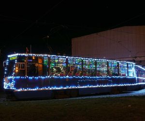 W tym tramwaju we Wrocławiu poczujesz magię świąt. To będzie magiczna podróż w czasie