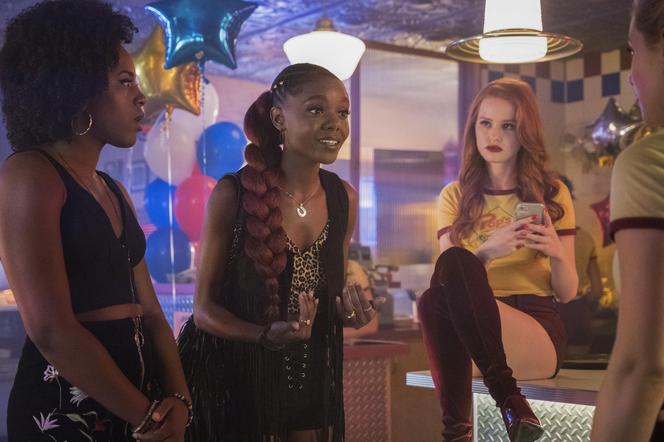 Ashleigh Murray jako Josie McCoy