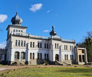 To jedyny taki orientalny pałac w tym regionie. Bywał w nim prezydent Ignacy Mościcki 